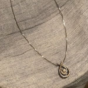 Diamond pendant necklace